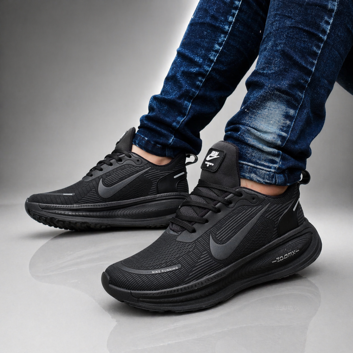 TENIS NIKE VOMERO 18