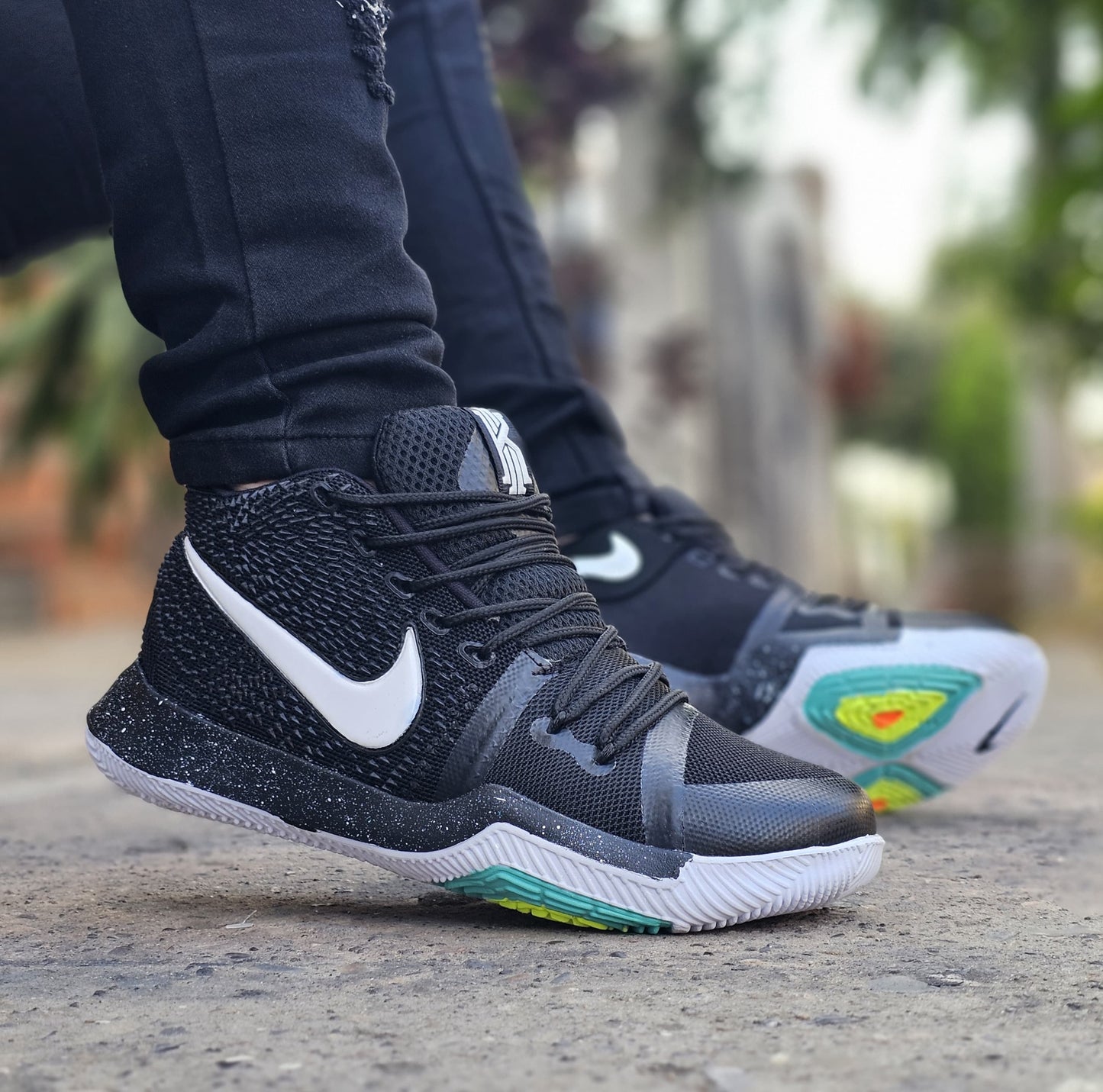 Bota Nike Kyrie +Regalo 3 Pares medias