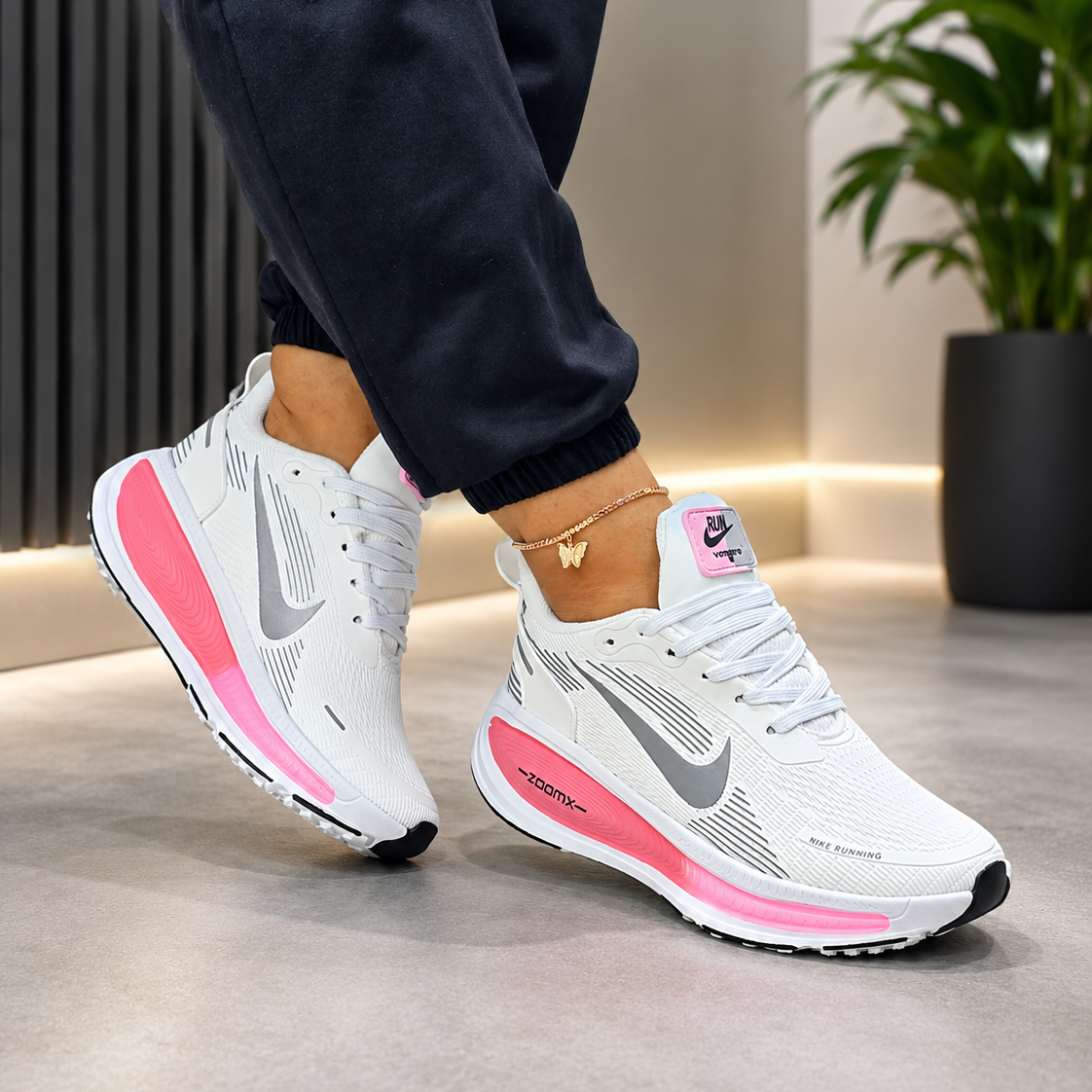 TENNIS NIKE VOMERO 18 DAMA
