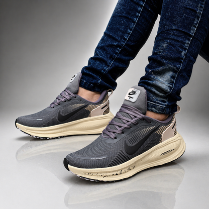 TENIS NIKE VOMERO 18