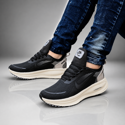 TENIS NIKE VOMERO 18