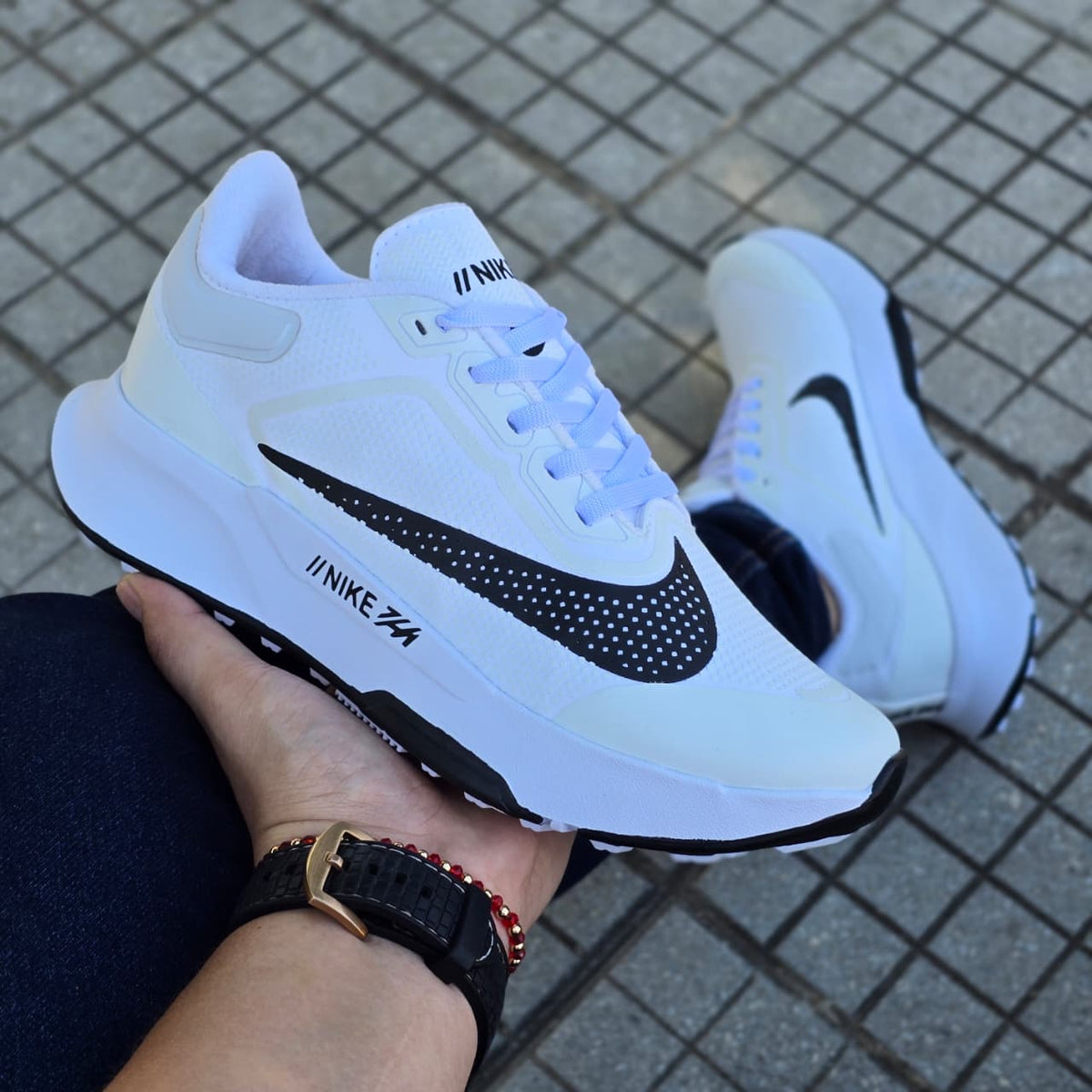NIKE FLY